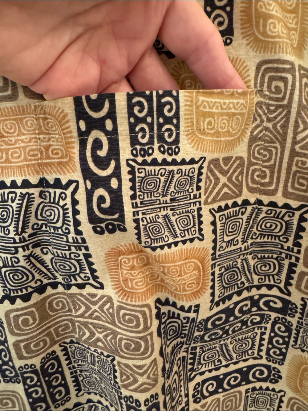 Tori Richard Hawaiian Short-Sleeve Button-Down - Picture 10 of 12